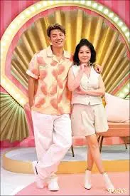 《阿姐万岁》：打破藩篱，一场女性力量与时代洪流的癫狂奏鸣曲